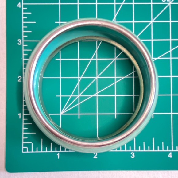 Chunky Bangle Bracelet Pistachio Green Silver Tone Borders - Picture 6 of 7